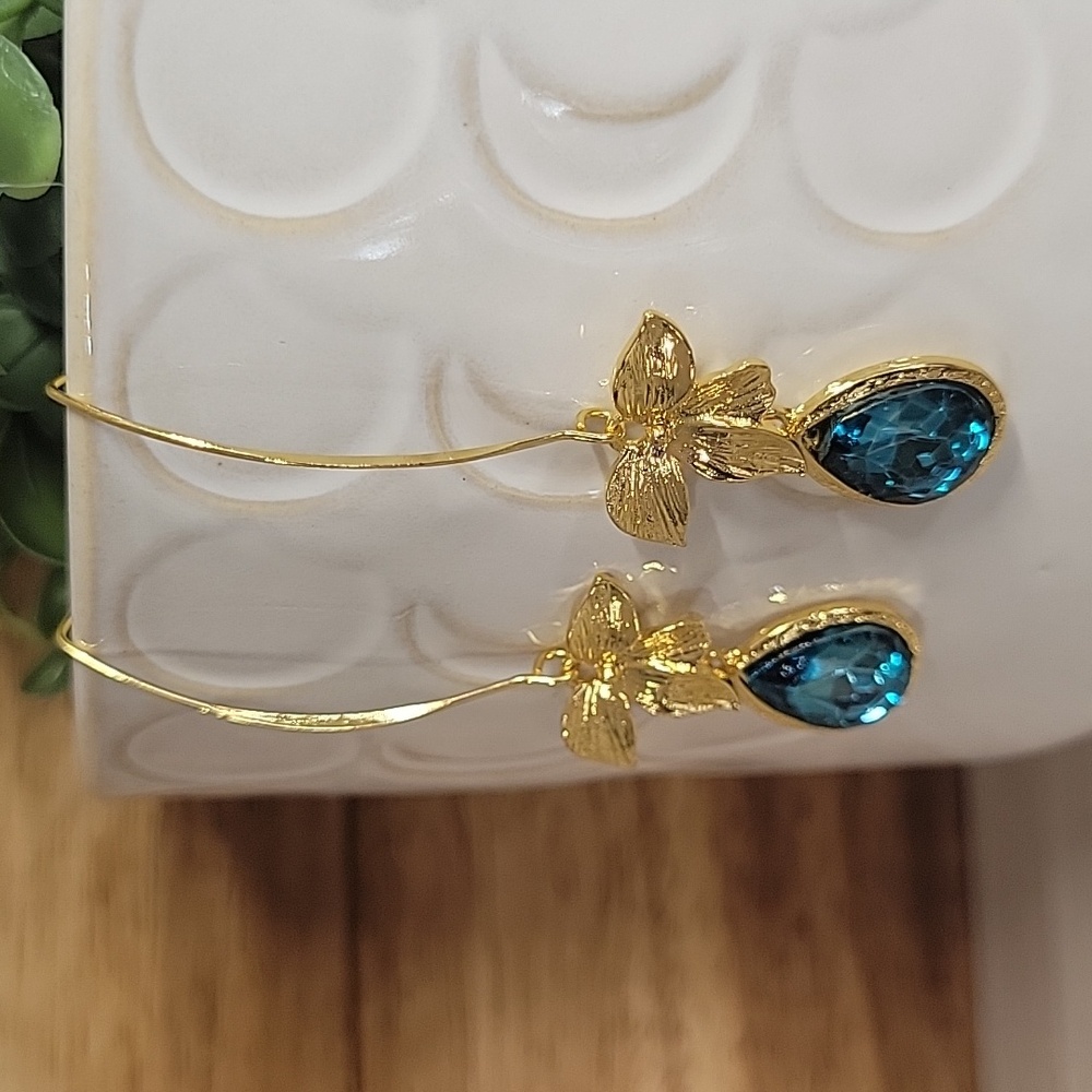 LILY TOPAZ LONG DROP EARRINGS - Picture 5 of 9